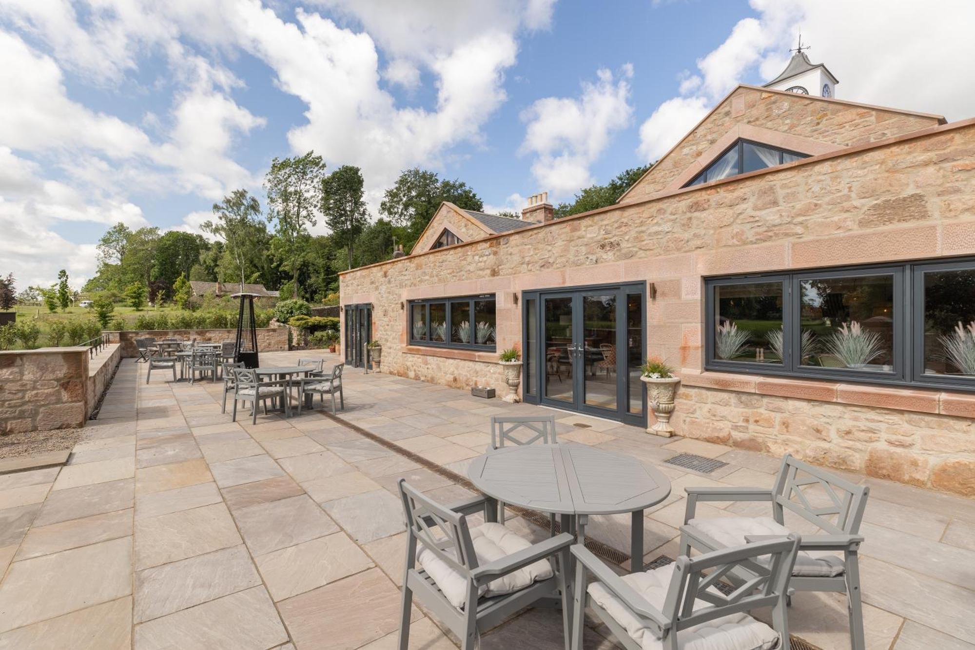 The Tempus At Charlton Hall Estate Hotel Alnwick Exterior foto