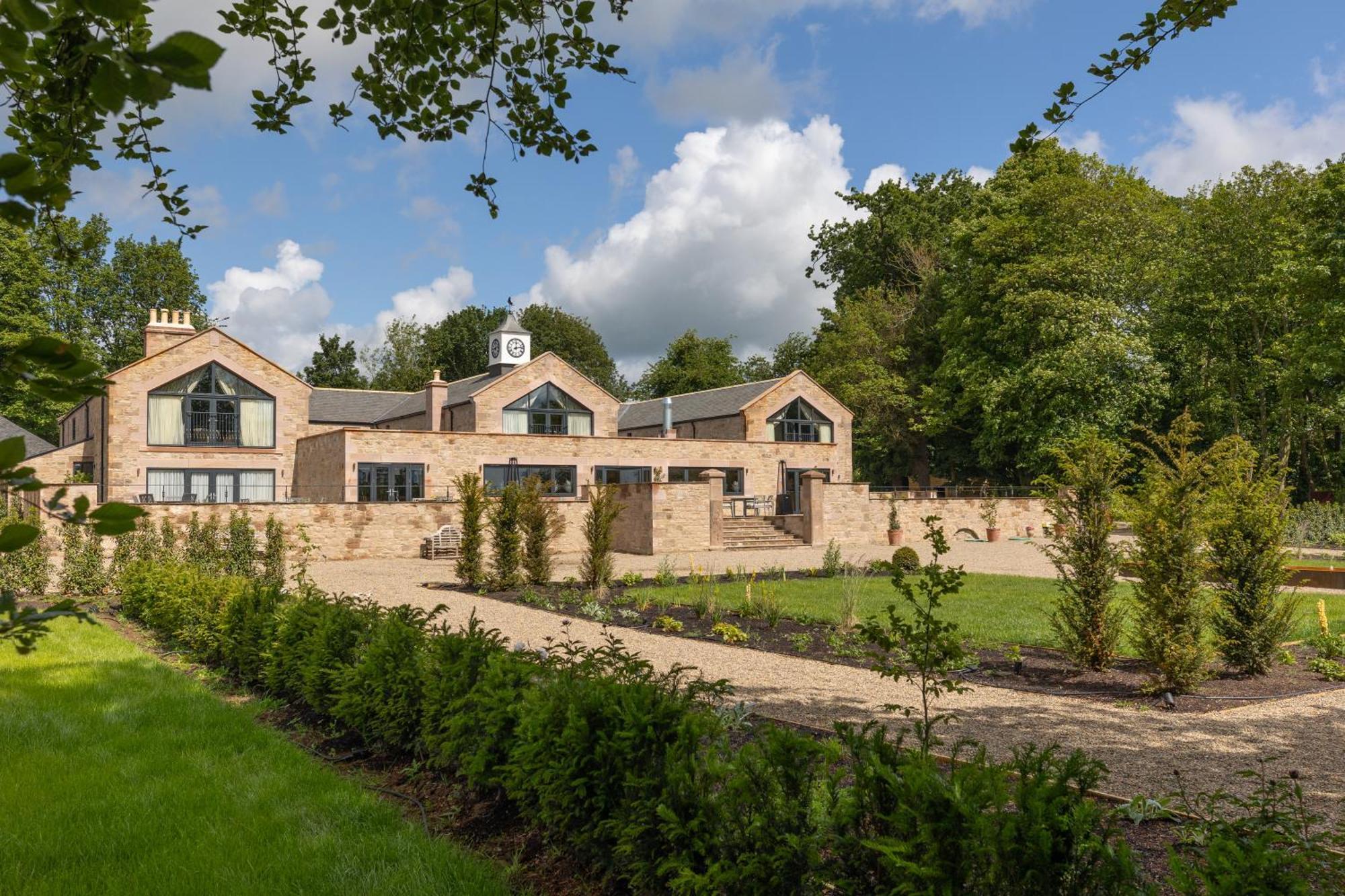 The Tempus At Charlton Hall Estate Hotel Alnwick Exterior foto